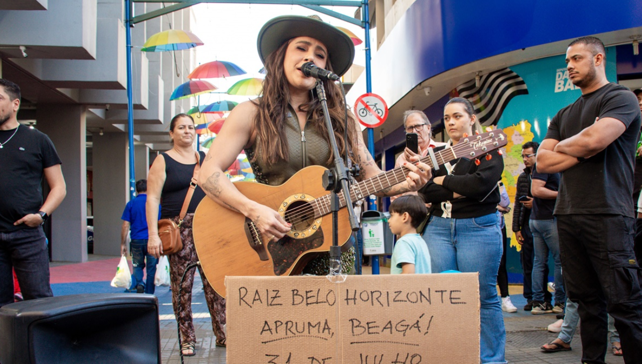 Lauana Prado faz show surpresa em Sorocaba para anunciar lançamento