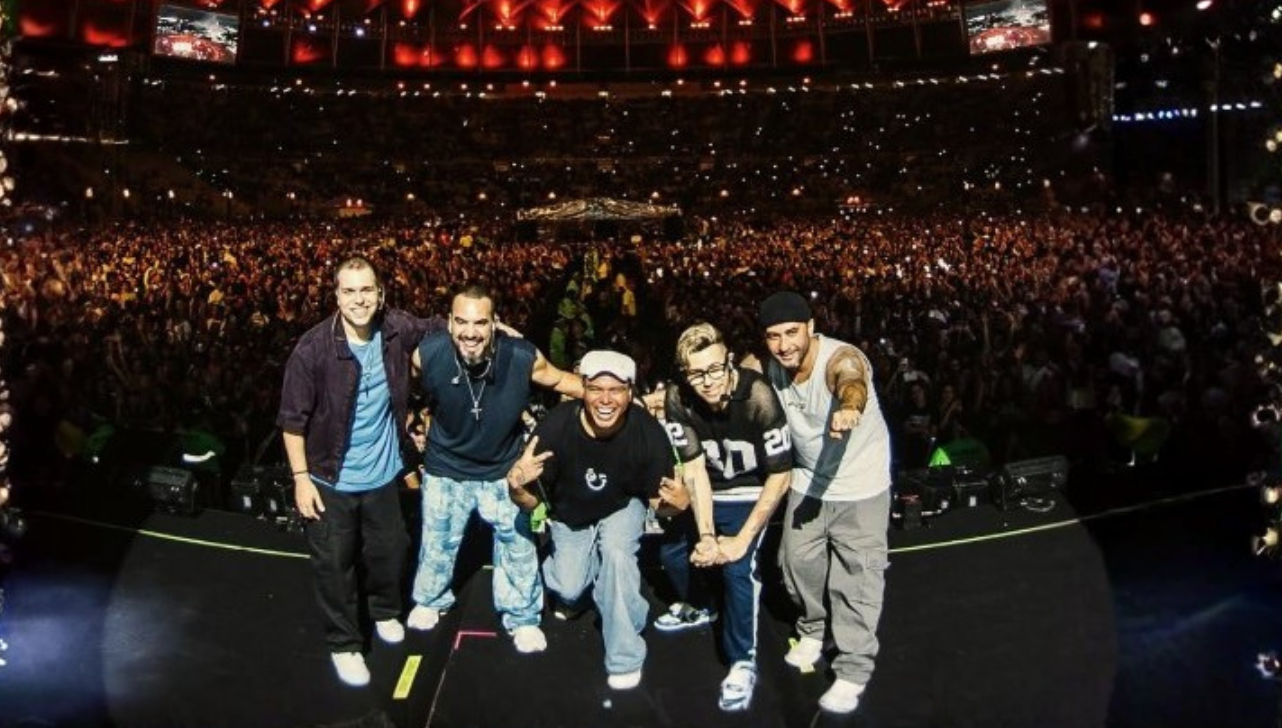 Sorriso Maroto faz show histórico no Maracanã e recebe carinho